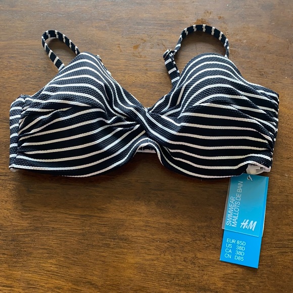 H&M Other - Black and white stripe H&M bikini top